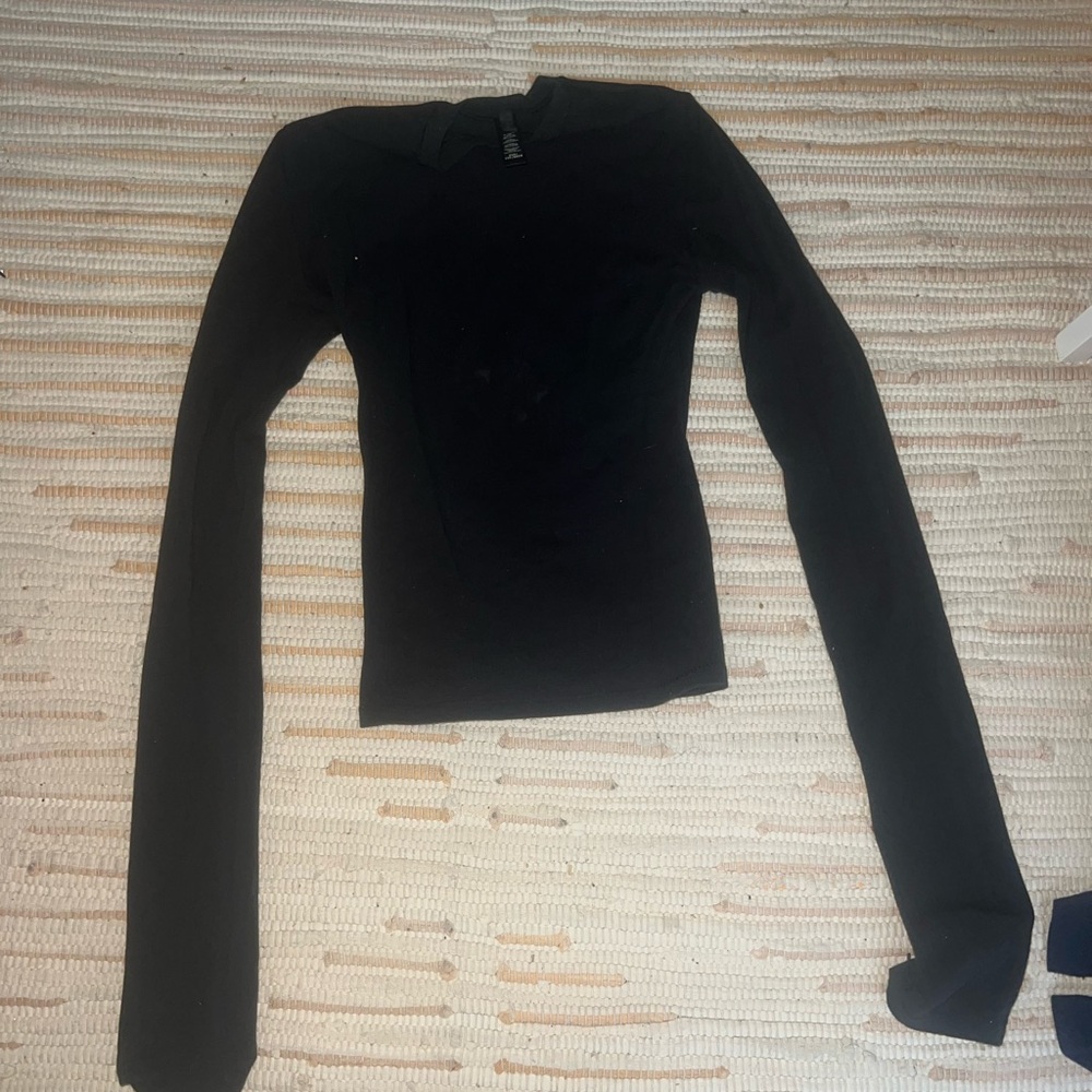 SKIMS CHARCOAL LONG SLEEVE SIZE XXS